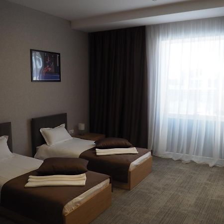 Jj Hotel Астана Экстерьер фото