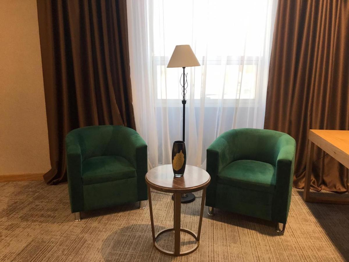 Jj Hotel Астана Экстерьер фото